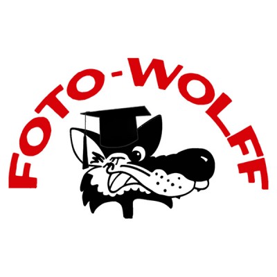 Der Wolf von Foto Wolff mit Doktorhut